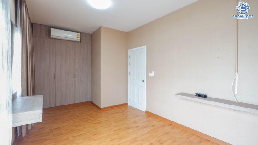 *****ทาวน์เฮ้าส์มือสองย่านนนทบุรี ม.เดอะทรัสต์ทาวน์ ราชพฤกษ์-รัตนาธิเบศร์ 2 หลังมุม! คุณภาพระดับ Q.House บนเนื้อที่ 25 ตร.ว. ฟังก์ชัน 4 ห้องนอน 2 ห้องน้ำ 1 ที่จอดรถ สภาพสวย ทำเลเยี่ยม เชื่อมต่อถนนราชพฤกษ์ ใกล้เซ็นทรัลเวสต์เกต และรถไฟฟ้าสายสีม่วง "สถานีบางรักใหญ่"